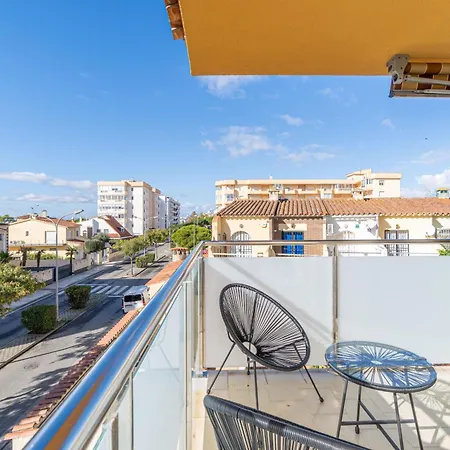 Апартаменты Apartamento Lorena Montjoi